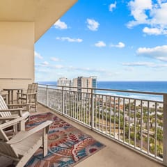 Private Beach! Chair setup! Penthouse. Destin!