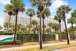 Private Beach! Chair setup! Penthouse. Destin!