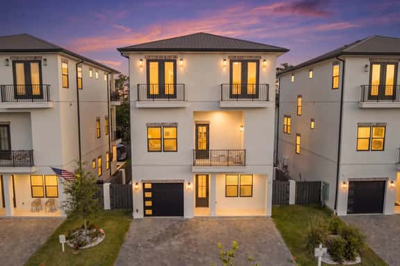 30A Beach House! Golf Cart, Pool, Bikes & Beach - Image 1