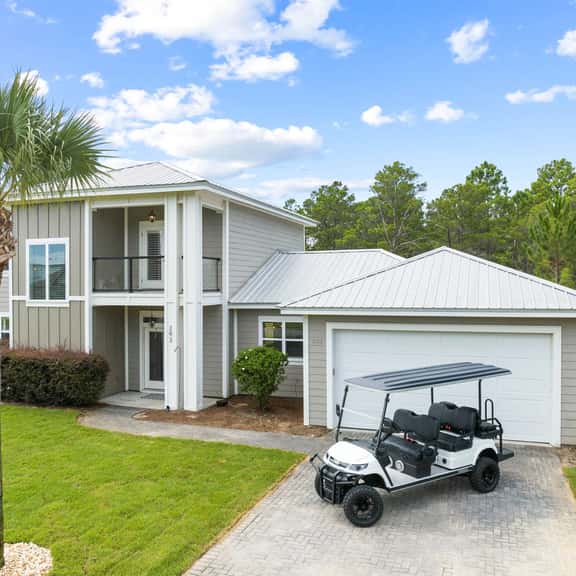 Pet Friendly! Golf Cart/Bikes! Ride to Beach/Resort Pool! - Image 1