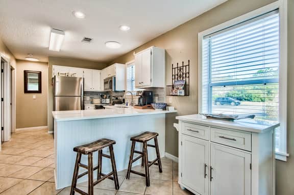 Pet Friendly! Seagrove 30A! 1st Floor. Pool/Tennis!
