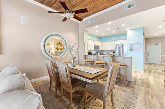 Private Beach! Chair setup! Penthouse. Destin!