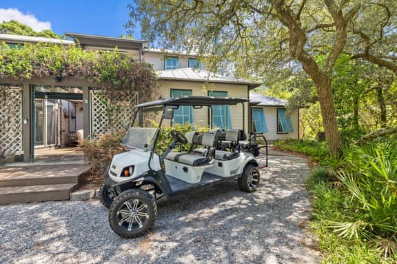 Golf Cart/Bikes! Dune Allen/Walk to beach!