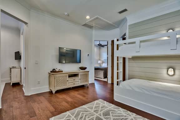 Private Pool/Free Bikes! 0.7 Miles from Beach.