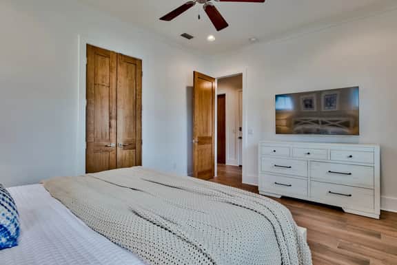 Private Pool/Free Bikes! 0.7 Miles from Beach.