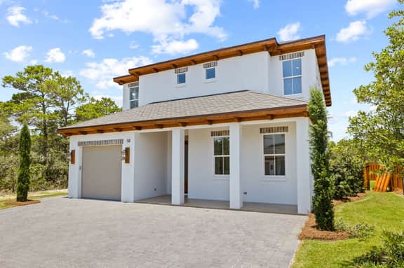 Quiet Street. 0.6 miles from beach. Private Pool/Grill/Bikes.