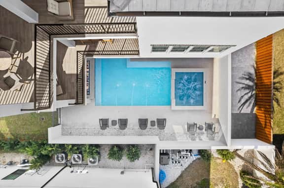 Huge Corner House 30A! Free Bikes/Walk to Beach!