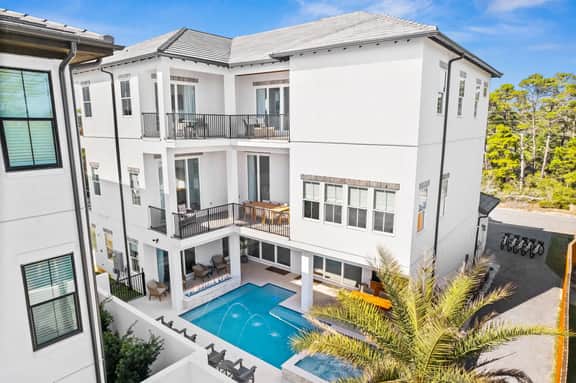 Huge Corner House 30A! Free Bikes/Walk to Beach!
