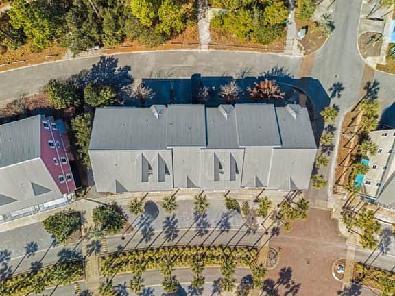 Updated! Beach Access - Pool - Walkable Dining