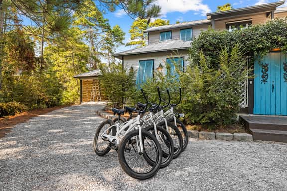 Golf Cart/Bikes! Dune Allen/Walk to beach!