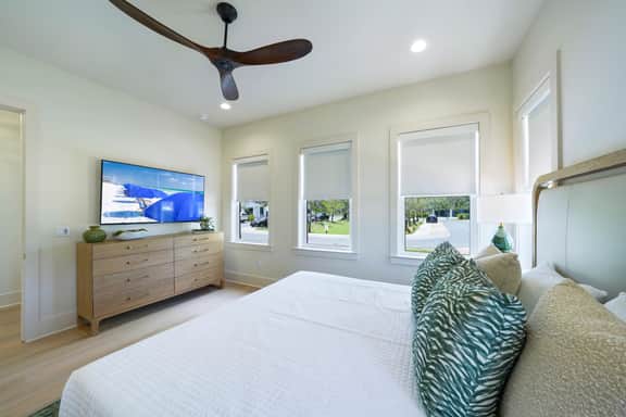 New Luxury 30A Beach Home + Pool + Golf Cart + Bikes - Image 4