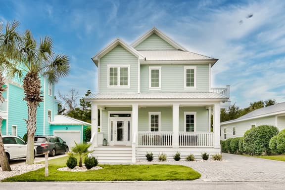 30A Family House! Free Bikes. Walk to Coffee/Dinner!